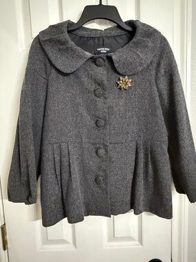 Canyon River Blues Gray Textured Peplum Jacket with Brooch